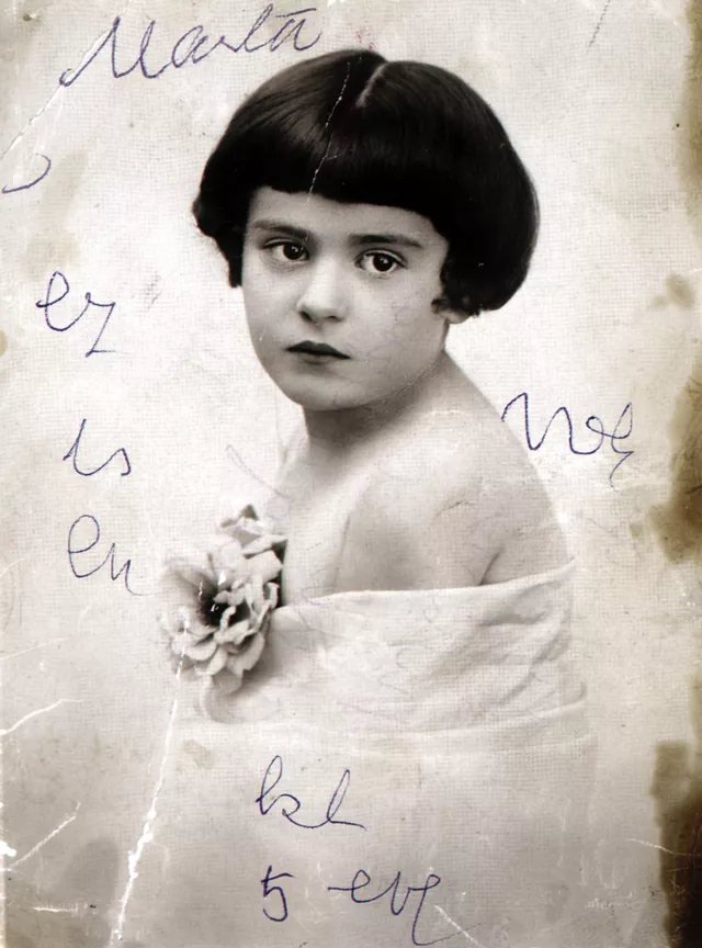 Fehér Józsefné kislányként