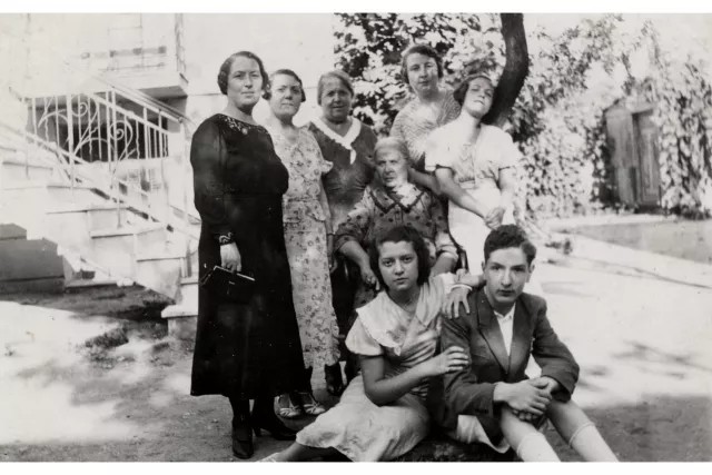 The visit of my grandmother Doudou Beza's niece from Skopje The visit of my grandmother Doudou Beza's niece from Skopje