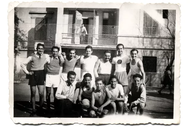 Deniz Nahmias with friends from Kostandinides school