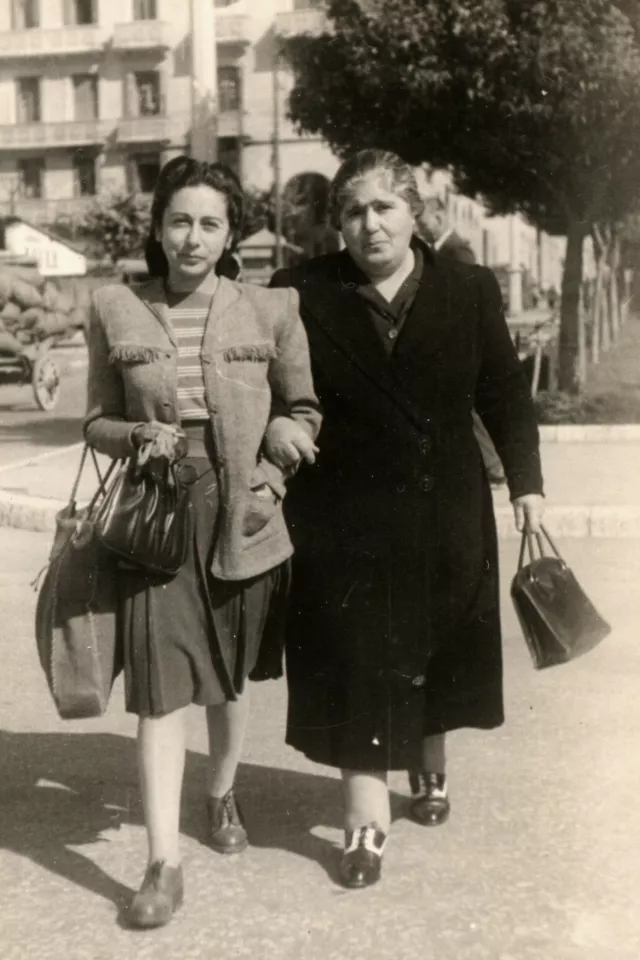 Riketa Leon with her daughter Zan Cohen Riketa Leon with her daughter Zan Cohen