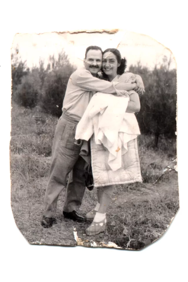 Renee and Solon Molho on their honeymoon Renee and Solon Molho on their honeymoon