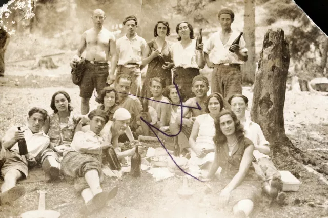 Hana Gasic's parents Menahem and Flora Montiljo with friends on the Sarajevian Riviera