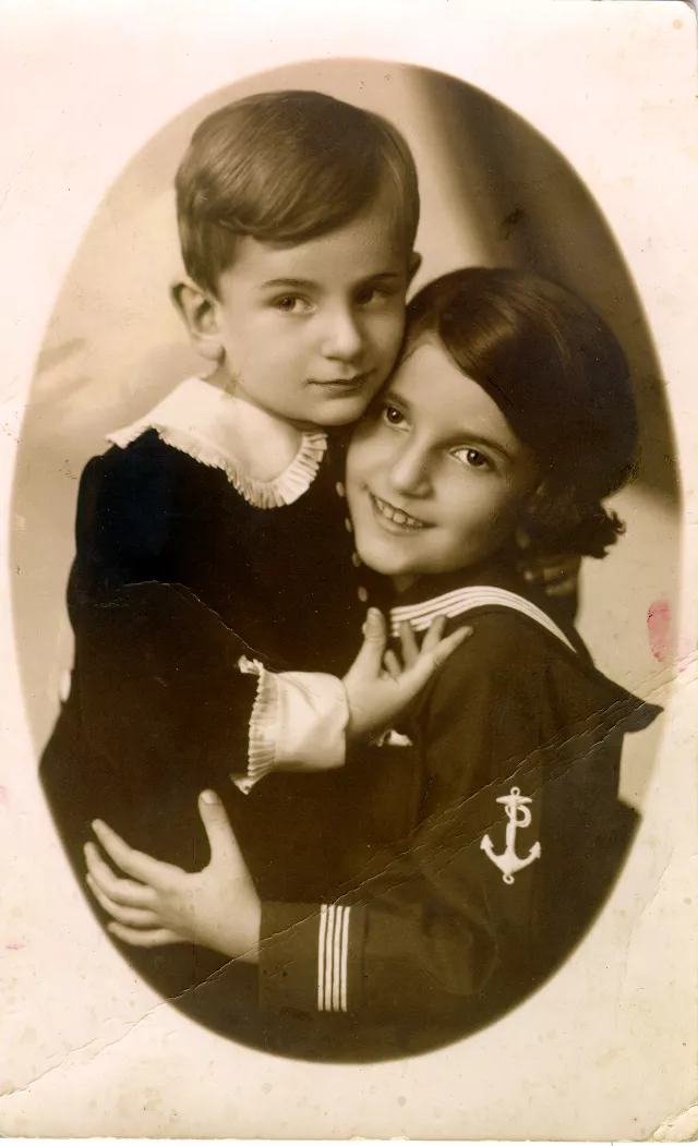 Grün László és Mármor Márta gyerekként