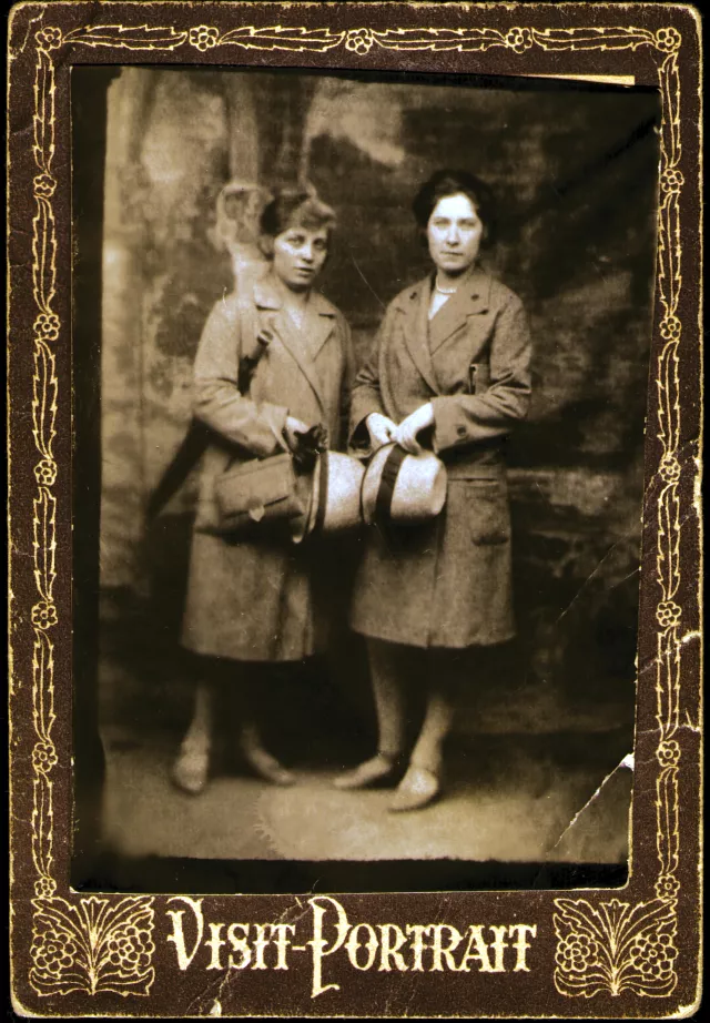 Bozsi Spiegel and Piri Deri