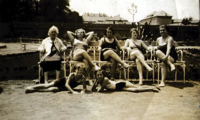 Piri Deri and Bozsi Spiegel in Eger Piri Deri and Bozsi Spiegel in Eger