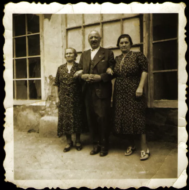 Julia Kohn, Helen Klein and Jozsef  Friedmann