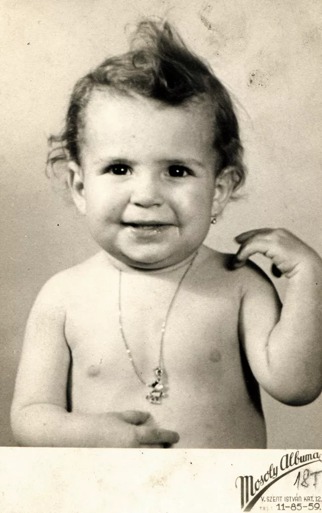 Edit Kovacs' daughter Maria Daragos as a baby