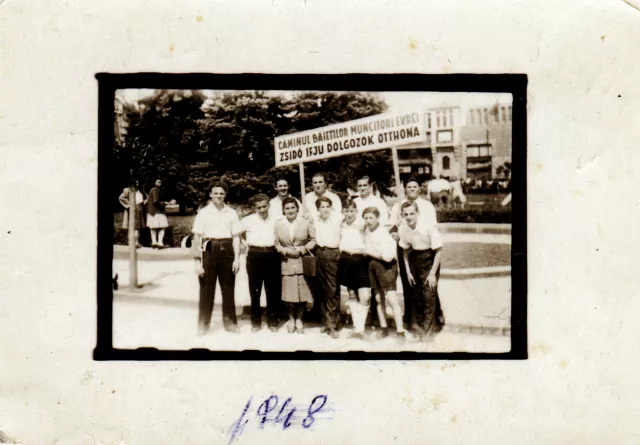 A Zsidó Ifjú Dolgozók Otthonának lakói