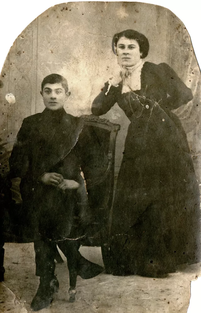 Faina Khorunzhenko's  father Lev Levinson and his older sister Lyuba Levinson Faina Khorunzhenko's  father Lev Levinson and his older sister Lyuba Levinson