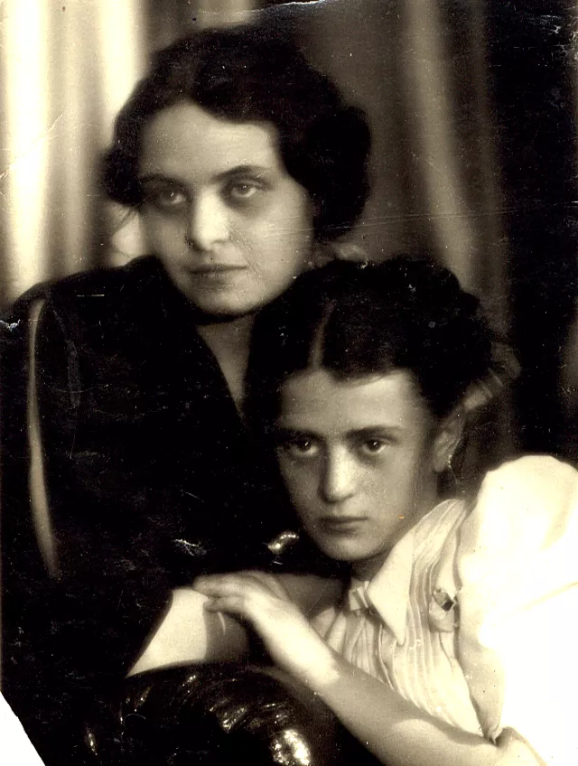 Larissa Khusid with her music teacher Liya  Hinchin