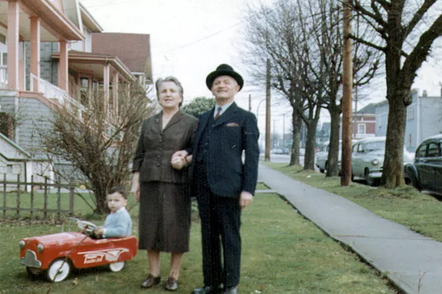 Klara Karpati's father Herman Grunberg and her stepmother Matild Grunberg
