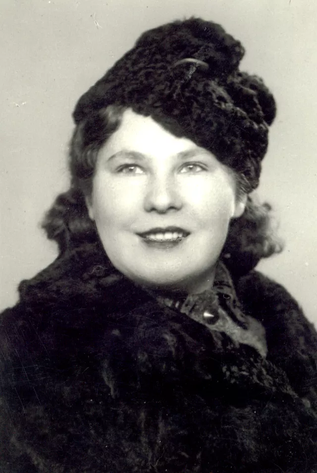 Zinaida Leibovich's mother's friend Genia Zinaida Leibovich's mother's friend Genia