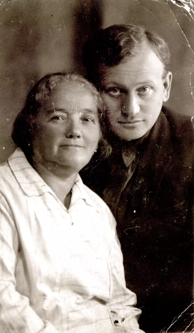 Feiga and Govshia Loshak