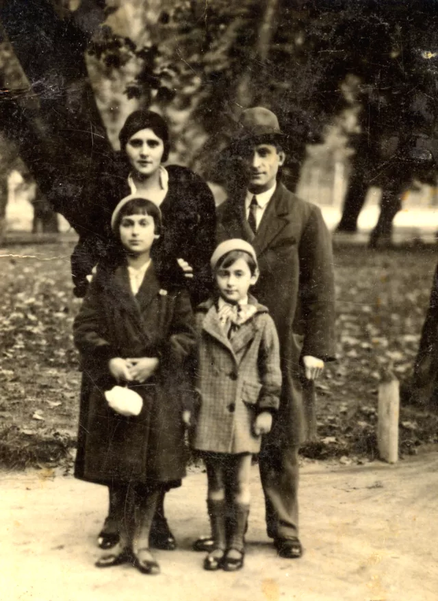 Fania Brantsovskaya and her family Fania Brantsovskaya and her family