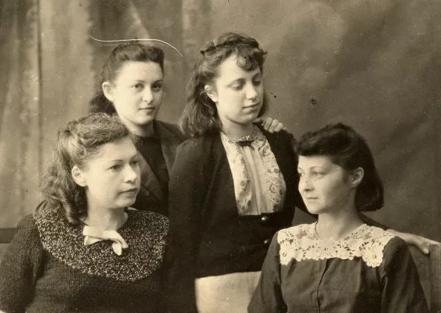 Feiga Tregerene with her friends