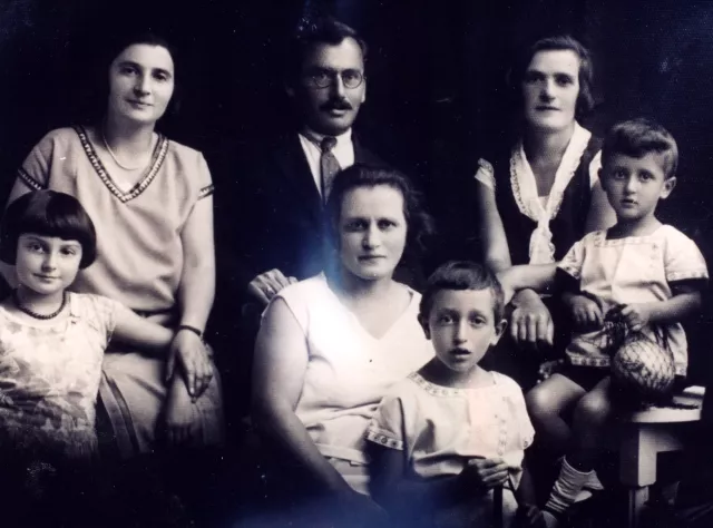 Isroel Lempertas and his family Isroel Lempertas and his family