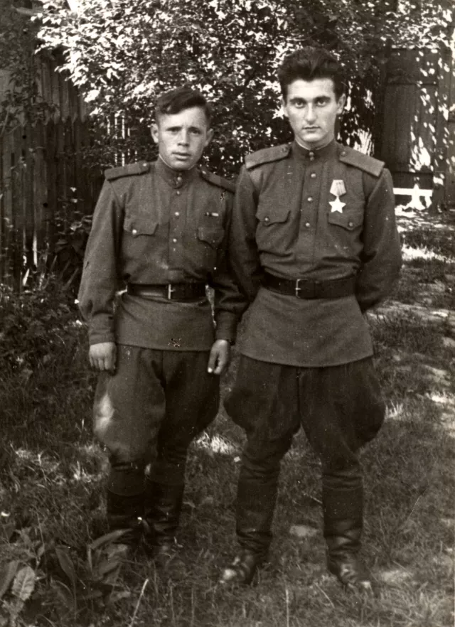 Isroel Lempertas and his fellow soldier Vyacheslav Dedov Isroel Lempertas and his fellow soldier Vyacheslav Dedov