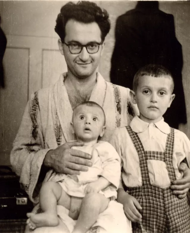 Isroel Lempertas with his sons David and Ilia Isroel Lempertas with his sons David and Ilia