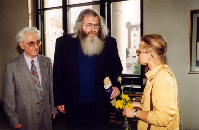 Isroel Lempertas with the members of Vilnius Jewish community Isroel Lempertas with the members of Vilnius Jewish community