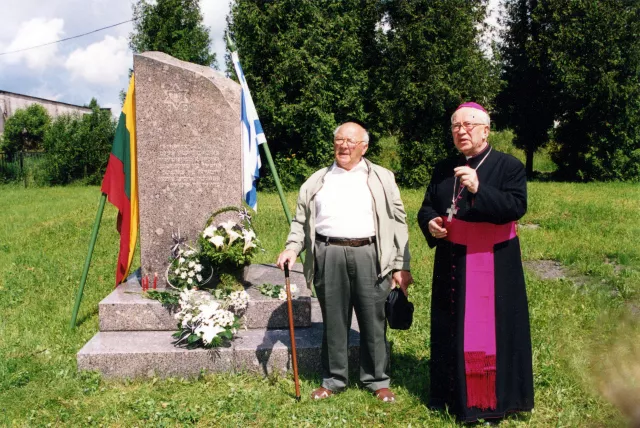 Rafael Genis and the bishop of Telsiai