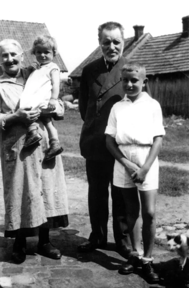 Ranana Malkhanova and her family