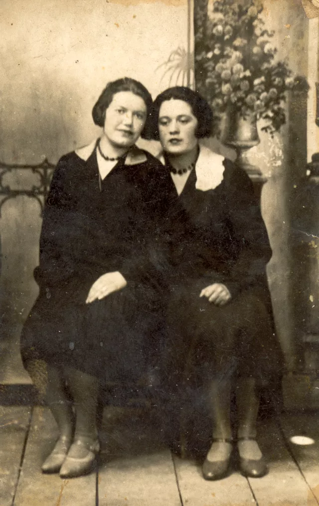 Gitah Dudak and her friend Rasa Dudak Gitah Dudak and her friend Rasa Dudak