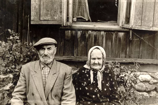 Beyle Leya and Girsh Kloz Beyle Leya and Girsh Kloz