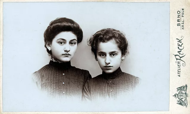 Rosa und Josefine Wolf