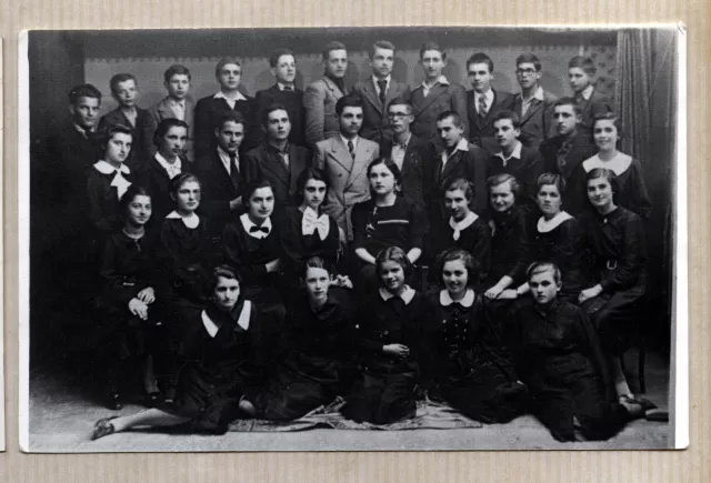 Roza Kamhi's class picture from the commercial academy in Bitola Roza Kamhi's class picture from the commercial academy in Bitola