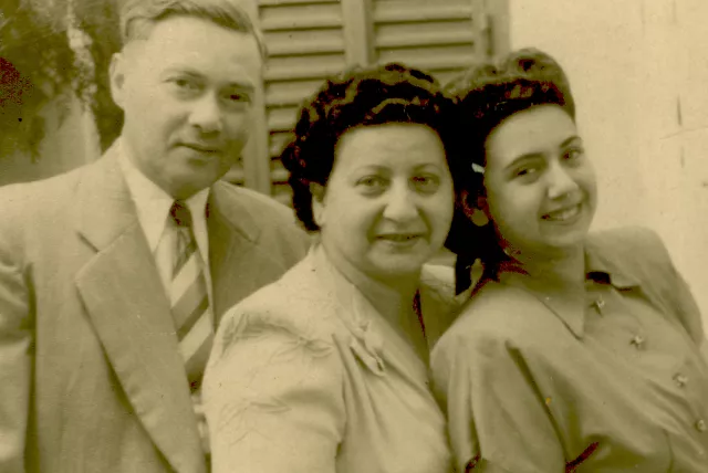 Leon Stiel with his wife Karola and daughter Edyta Leon Stiel with his wife Karola and daughter Edyta