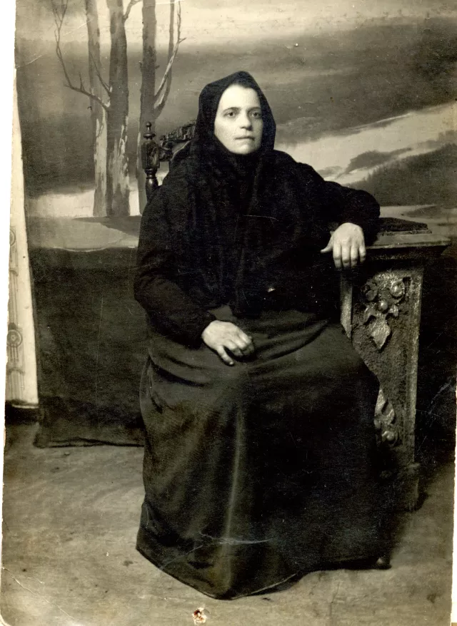 Frieda Portnaya's husband's grandmother Leya Portnaya Frieda Portnaya's husband's grandmother Leya Portnaya