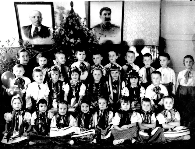 Kindergarten that Frieda Portnaya's daughter attended Kindergarten that Frieda Portnaya's daughter attended