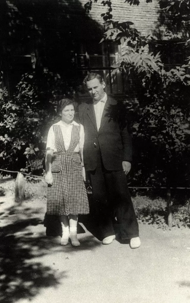 Lubov Ratmanskaya and her husband Lev Suslovich Lubov Ratmanskaya and her husband Lev Suslovich
