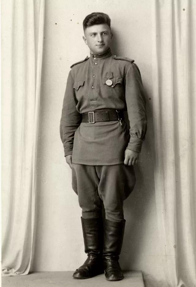 Lubov Ratmanskaya's cousin Ilya Smekhov