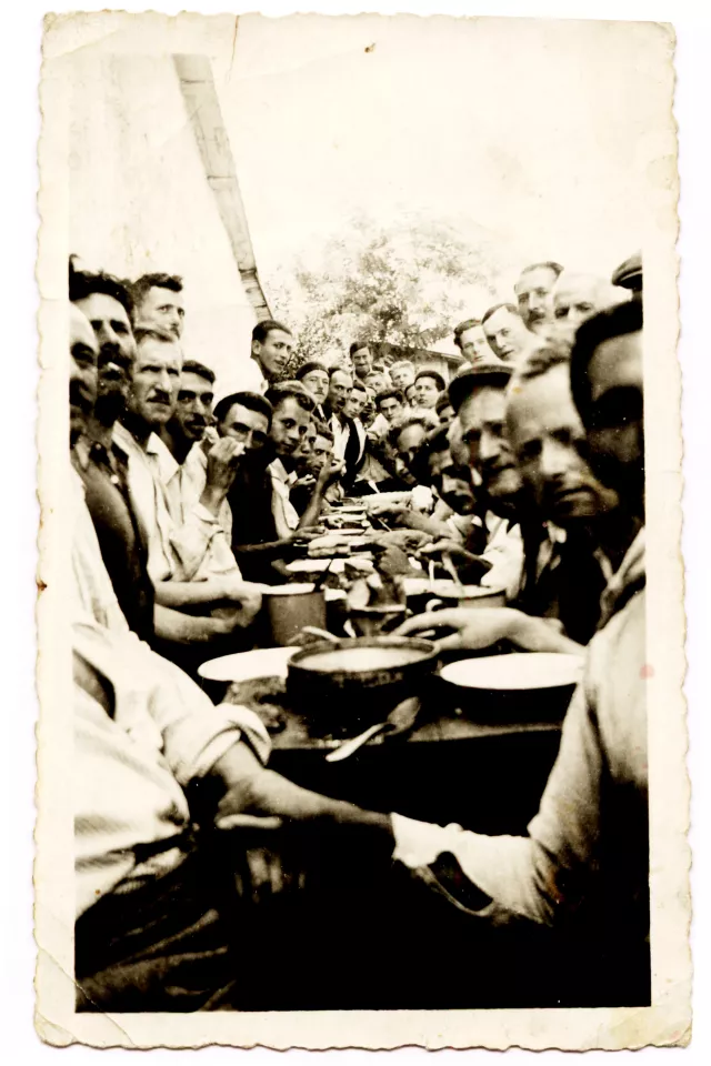 Common meal at Aparatorii Patriei camp
