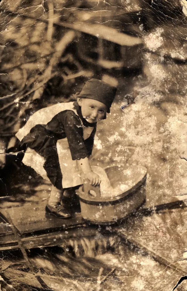 Steinmetz Bella kislányként