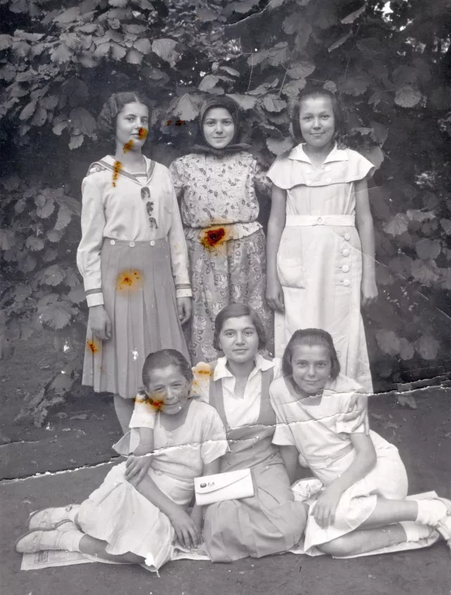 Clara Foldes and her best friends