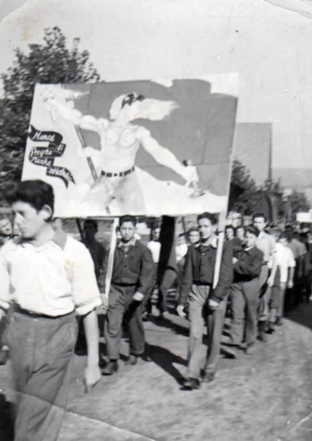 7th November procession