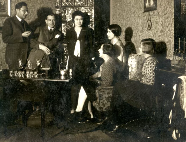 A Kaufmann lányok barátokkal