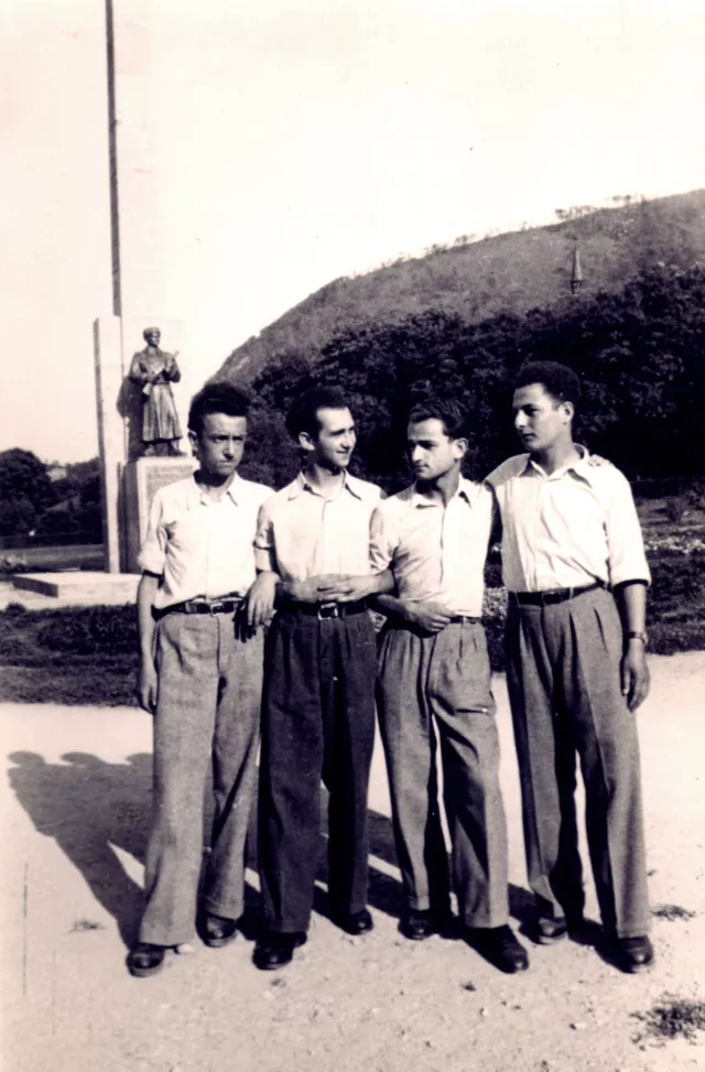 Manin Rudich with friends