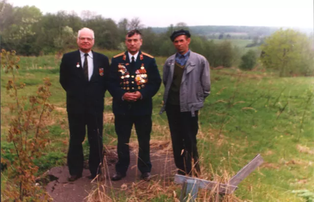 Vladimir Tarskiy and Nikolay Narovlianskiy