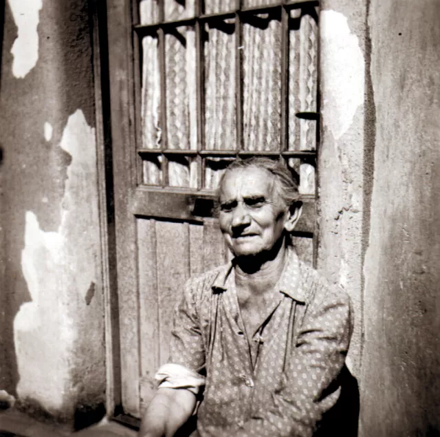 Peter Reisz's grandmother, Regina Breiner,  in front of her apartment