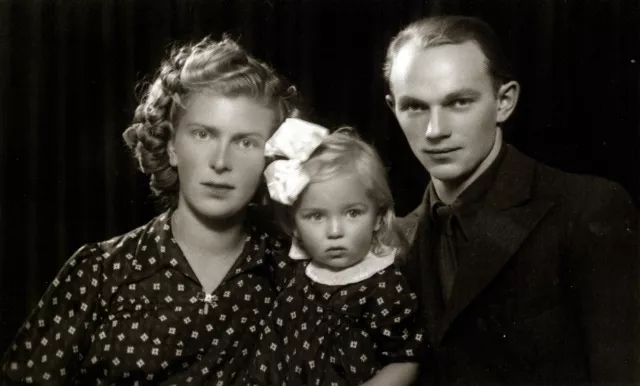 Zela, Sami Fiul's cousin, with her family