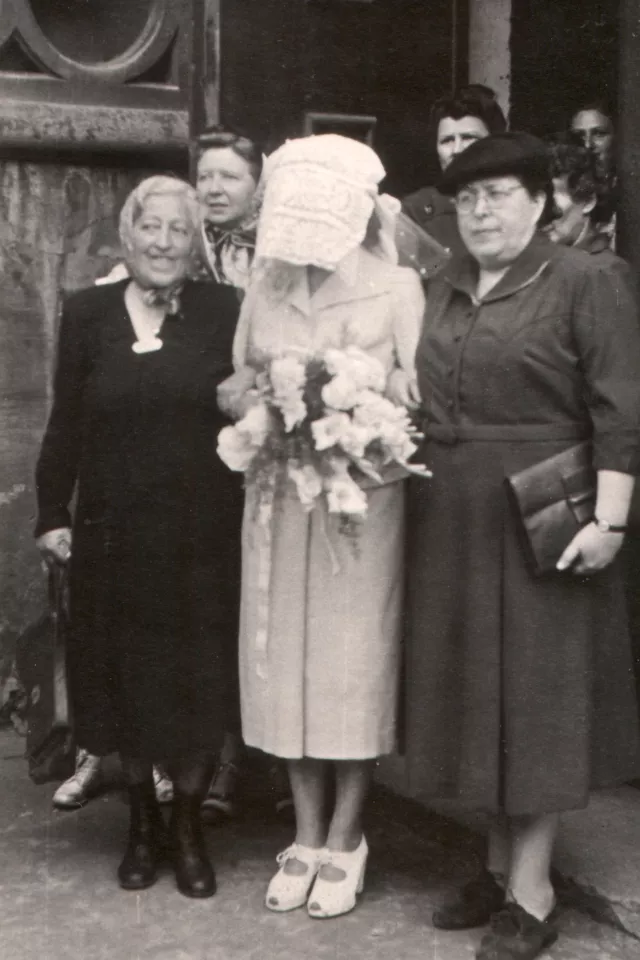 Alica Gazikova going under the chuppah Alica Gazikova going under the chuppah