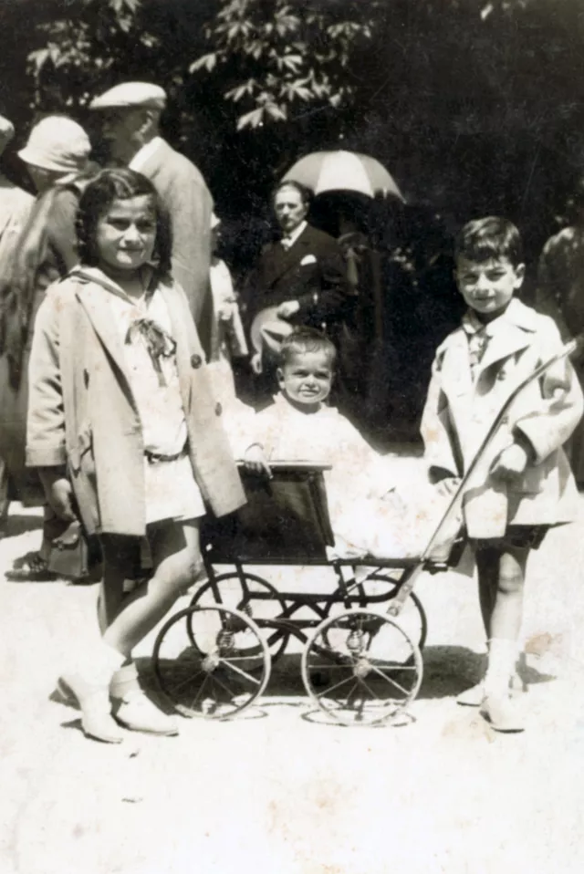 Abraham Pressburger taking a walk with his sisters