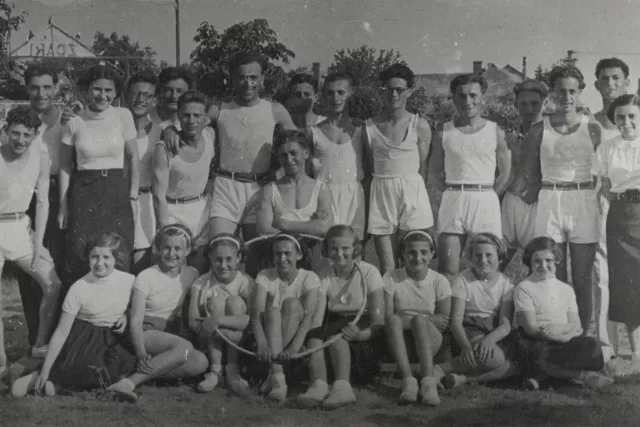 Bernard Knezo Schönbrun with the Michalovce Maccabi Hatzair