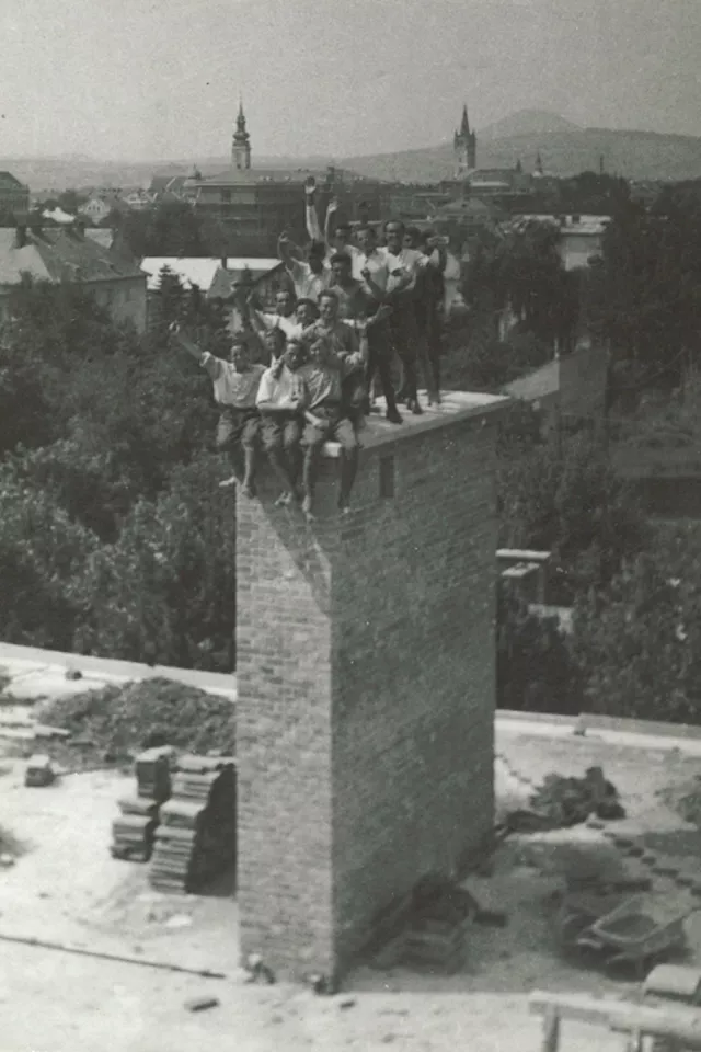 The Sixth Labor Battalion building a hospital in Presov