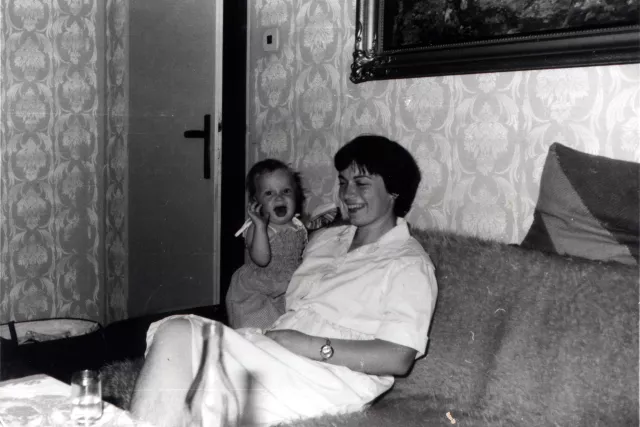 Kristína Lachová, Ru'ena Hornová unokahúga