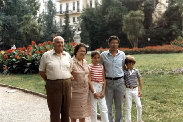 Ru'ena Hornová, a férje, az unokái és a fia Ru'ena Hornová, a férje, az unokái és a fia