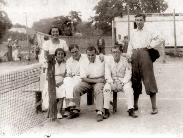 Jozef Samolovic and Sani Gellert with friends